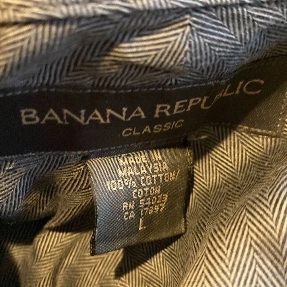 Banana Republic Men’s Classic Large Button Down Shirt Line Pattern Shirt